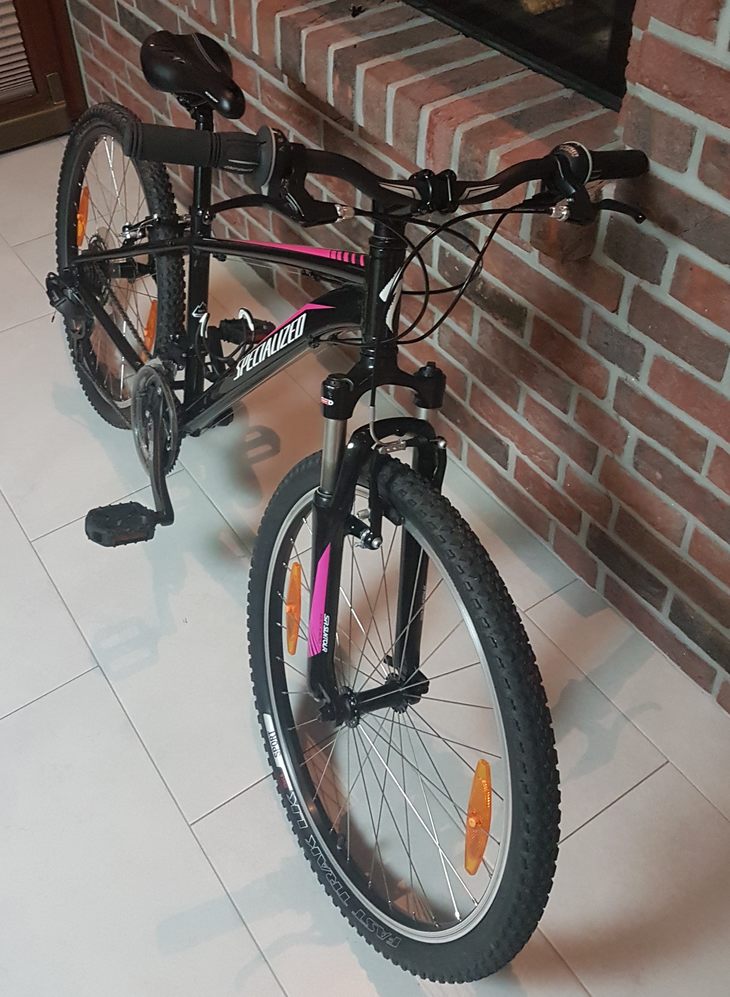 Prodám: Dětské kolo Specialized Hotrock 24 XC Girl - bazar - Bike-forum.cz